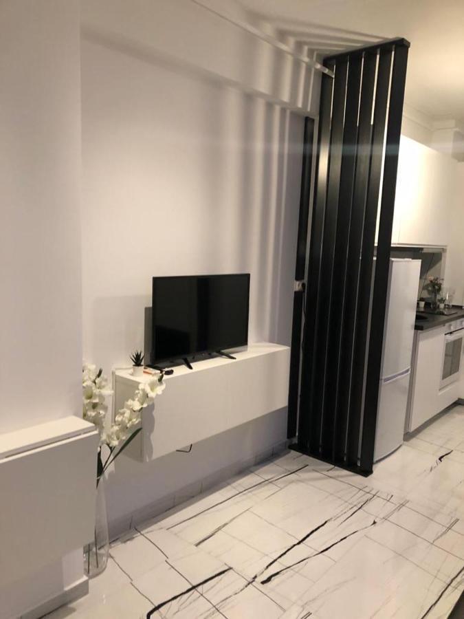 Q Luxury Apartment - Palas Center Ясси Екстер'єр фото
